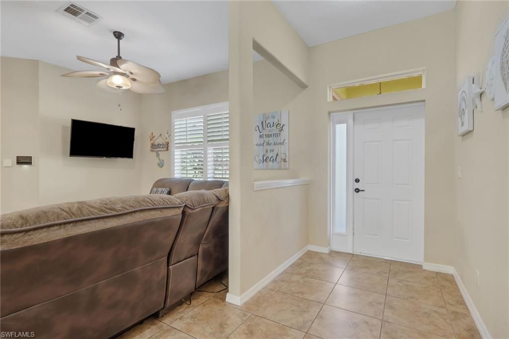 Image 7 of property listing at 134 SE 18th ST, Cape Coral, FL 33990