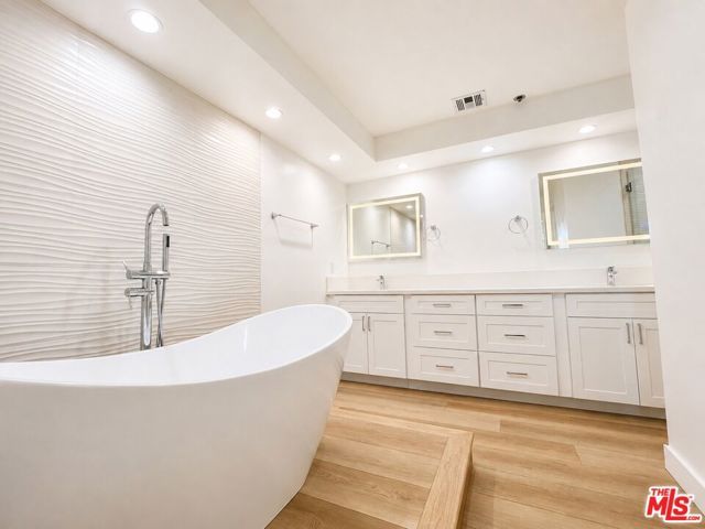 10390 WILSHIRE Boulevard 1702, Los Angeles, CA 90024