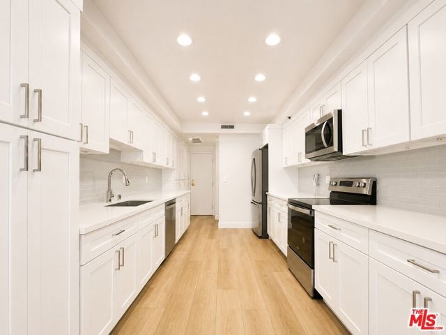 10390 WILSHIRE Boulevard 1702, Los Angeles, CA 90024