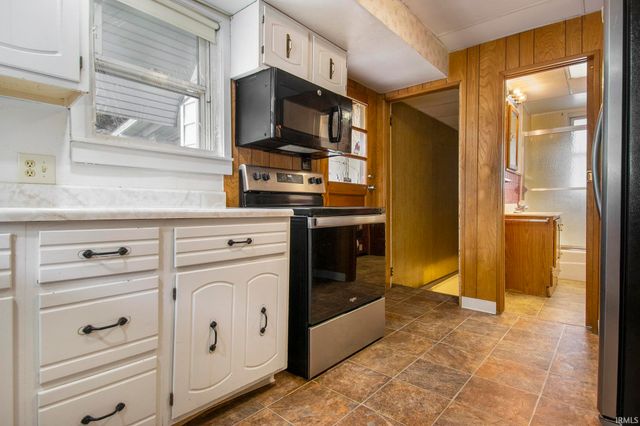 703 Maple Street, Mishawaka, IN 46545