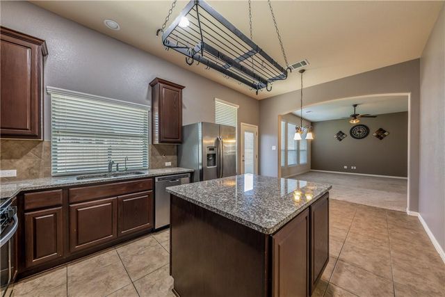 2005 Santa Barbara CT, Round Rock, TX 78665