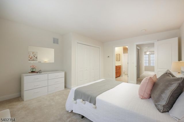 64 Bedford Dr, Montgomery Twp., NJ 08558