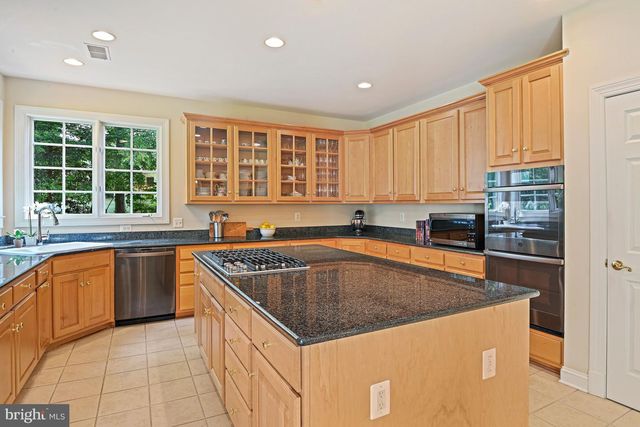 10560 FOX FOREST DR, Great Falls, VA 22066
