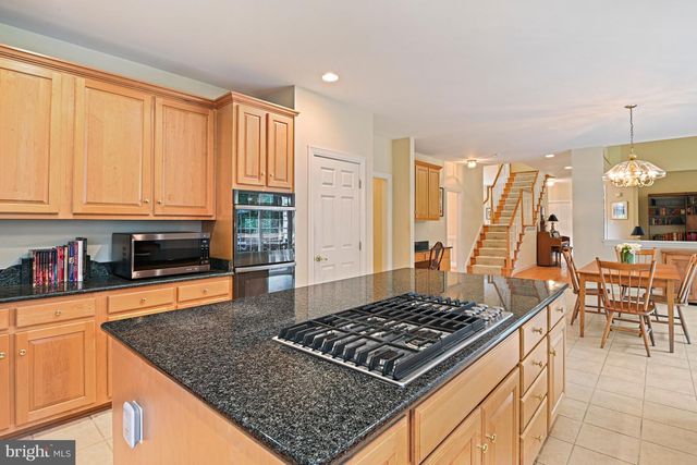 10560 FOX FOREST DR, Great Falls, VA 22066
