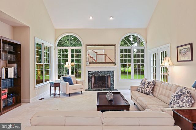 10560 FOX FOREST DR, Great Falls, VA 22066