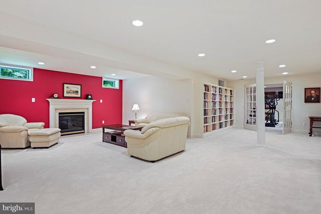 10560 FOX FOREST DR, Great Falls, VA 22066