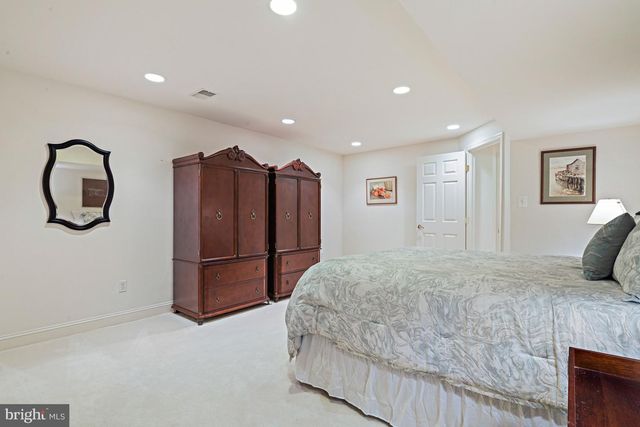 10560 FOX FOREST DR, Great Falls, VA 22066