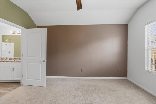 111 Bering Drive, Huntsville, TX 77320
