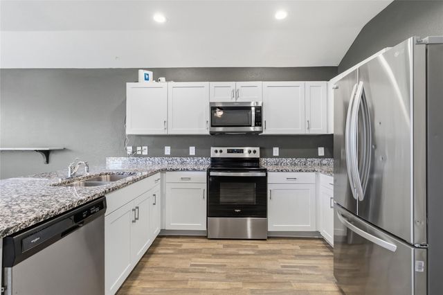 111 Bering Drive, Huntsville, TX 77320