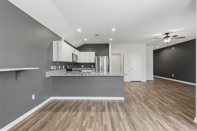 111 Bering Drive, Huntsville, TX 77320