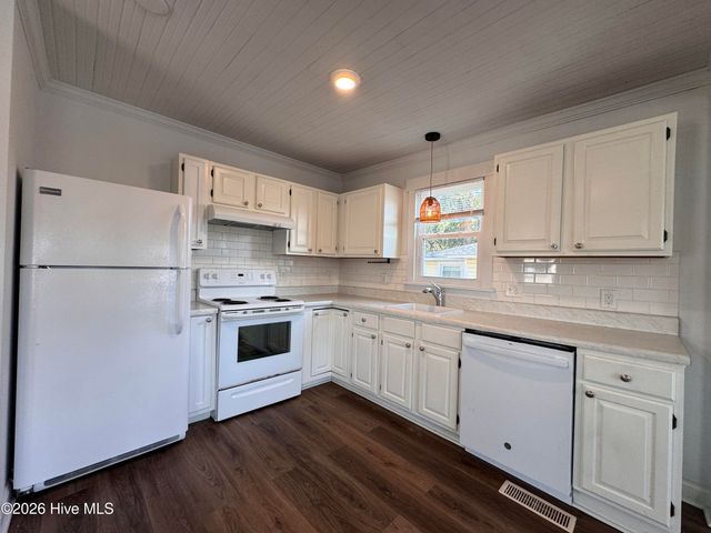 245 N North Carolina Avenue, Wilmington, NC 28401