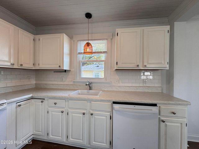 245 N North Carolina Avenue, Wilmington, NC 28401