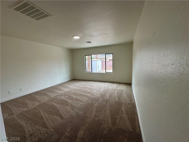 5728 Flying Birdie Avenue, Las Vegas, NV 89122