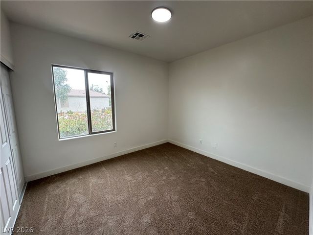 5728 Flying Birdie Avenue, Las Vegas, NV 89122