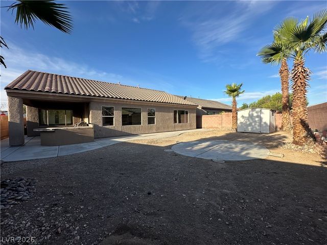 5728 Flying Birdie Avenue, Las Vegas, NV 89122