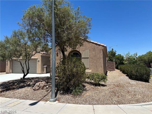 5728 Flying Birdie Avenue, Las Vegas, NV 89122