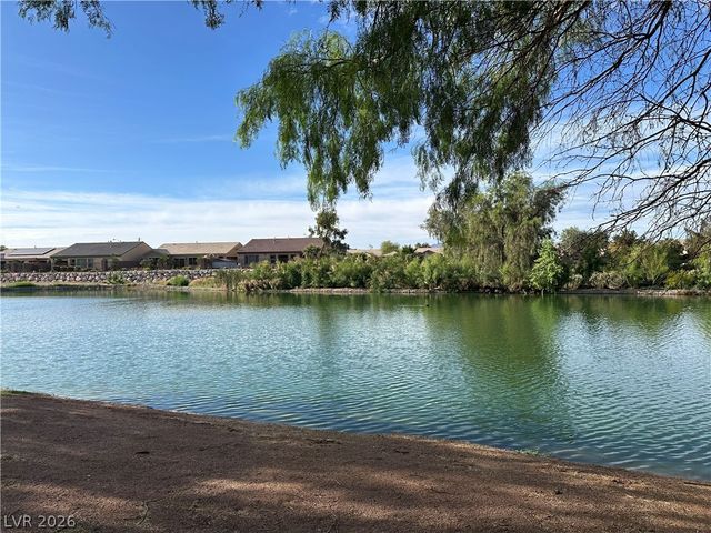 5728 Flying Birdie Avenue, Las Vegas, NV 89122