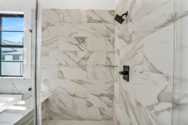 3220 Royal Oaks Hollow Lane, Houston, TX 77082