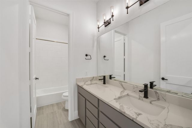 3220 Royal Oaks Hollow Lane, Houston, TX 77082