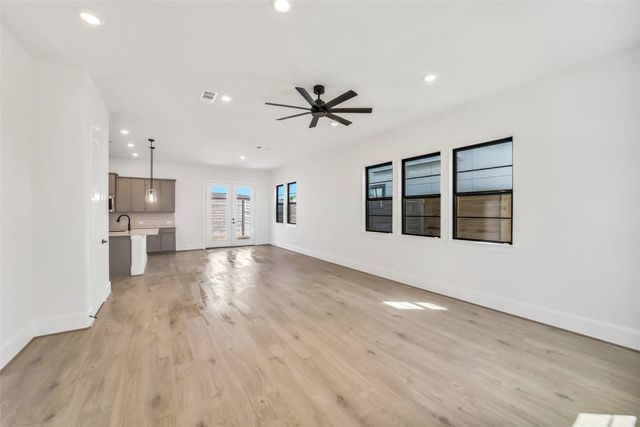 3220 Royal Oaks Hollow Lane, Houston, TX 77082