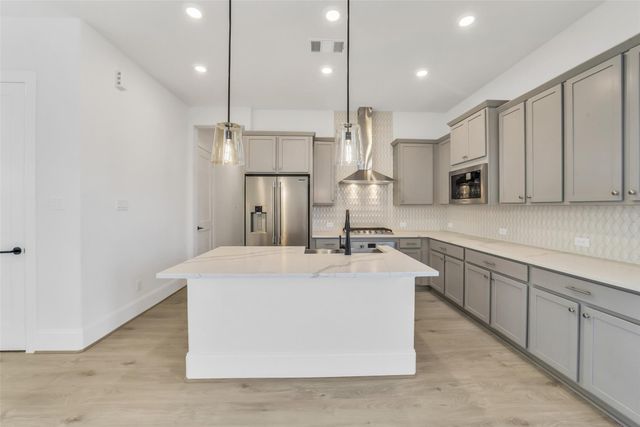 3220 Royal Oaks Hollow Lane, Houston, TX 77082