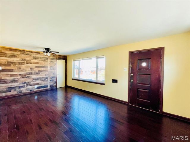 4544 Elmbank Avenue, St Louis, MO 63115