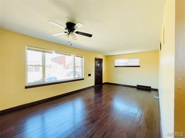 4544 Elmbank Avenue, St Louis, MO 63115