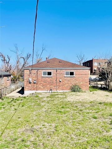 4544 Elmbank Avenue, St Louis, MO 63115