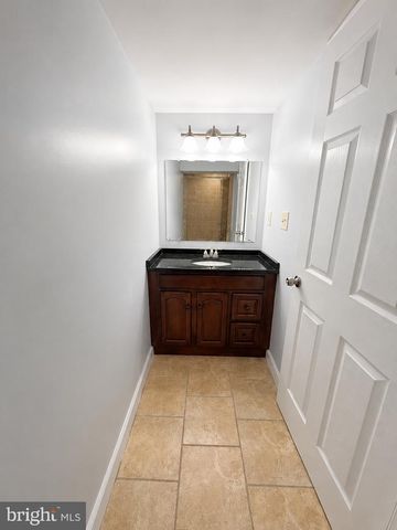 2024 S NELSON ST, Arlington, VA 22204