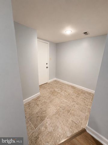 2024 S NELSON ST, Arlington, VA 22204