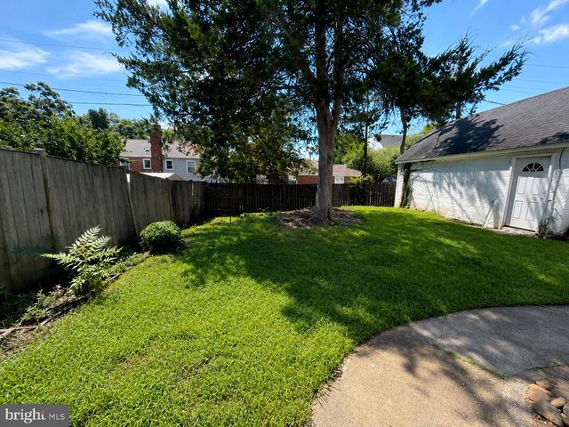 2024 S NELSON ST, Arlington, VA 22204