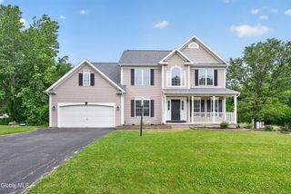 10 Reynolds Court, Bethlehem, NY 12054