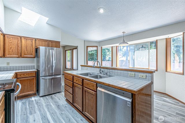 6305 75th Avenue Ct W, University Place, WA 98467