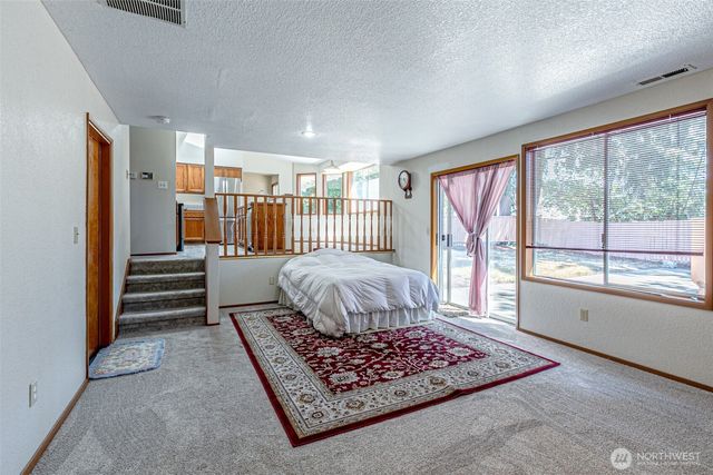 6305 75th Avenue Ct W, University Place, WA 98467