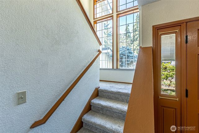 6305 75th Avenue Ct W, University Place, WA 98467