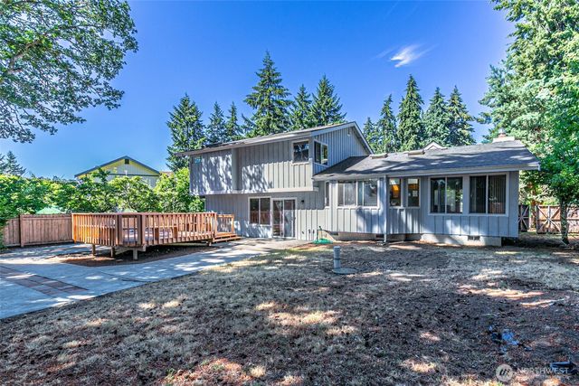 6305 75th Avenue Ct W, University Place, WA 98467