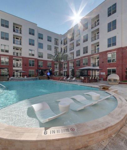 2111 Austin Street 425, Houston, TX 77002