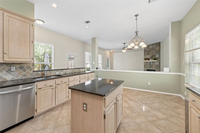 4202 Timberglen Road, Dallas, TX 75287