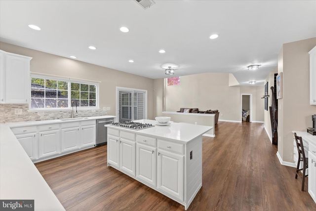 913 STRAWBERRY CT, Purcellville, VA 20132