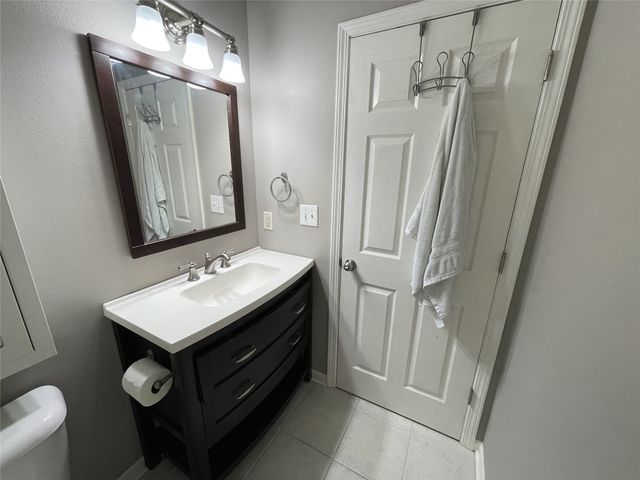 3712 NE Tyler Lane, Ankeny, IA 50021