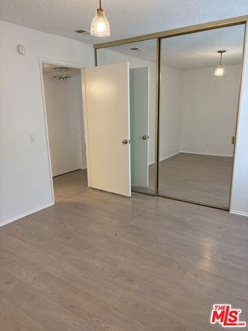 7120 Carlson Circle 290, Canoga Park (los Angeles), CA 91303