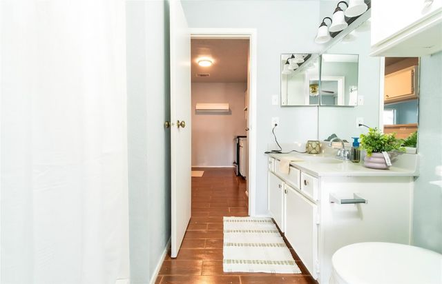 418 Garland Drive 206, Lake Jackson, TX 77566