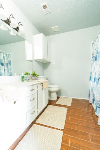 418 Garland Drive 206, Lake Jackson, TX 77566