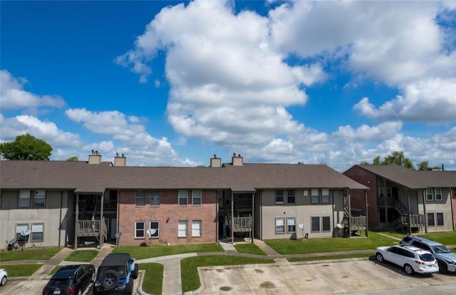 418 Garland Drive 206, Lake Jackson, TX 77566