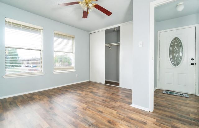 418 Garland Drive 206, Lake Jackson, TX 77566