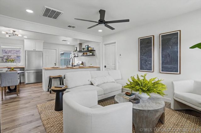 1834 S Hudson Avenue, Tulsa, OK 74112