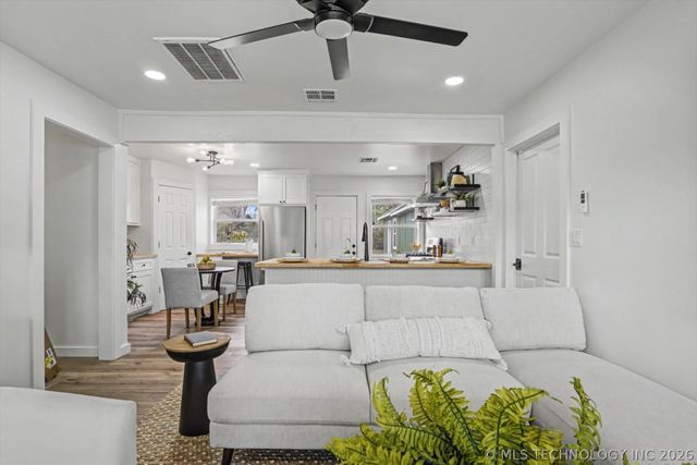 1834 S Hudson Avenue, Tulsa, OK 74112