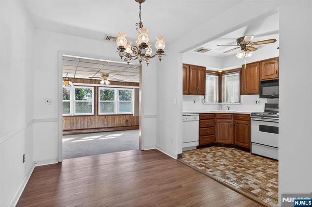 8 Laurel Street, Hawthorne, NJ 07506