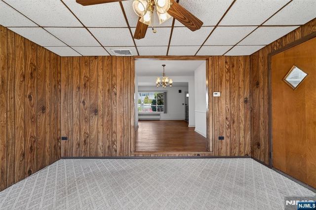 8 Laurel Street, Hawthorne, NJ 07506