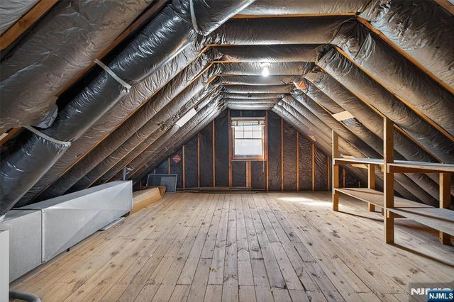 8 Laurel Street, Hawthorne, NJ 07506